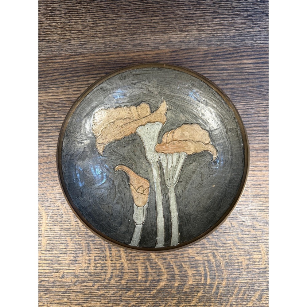 Vintage Brass Footed Bowl with Enamel Flower – 7.5″‎ Pedestal Dish